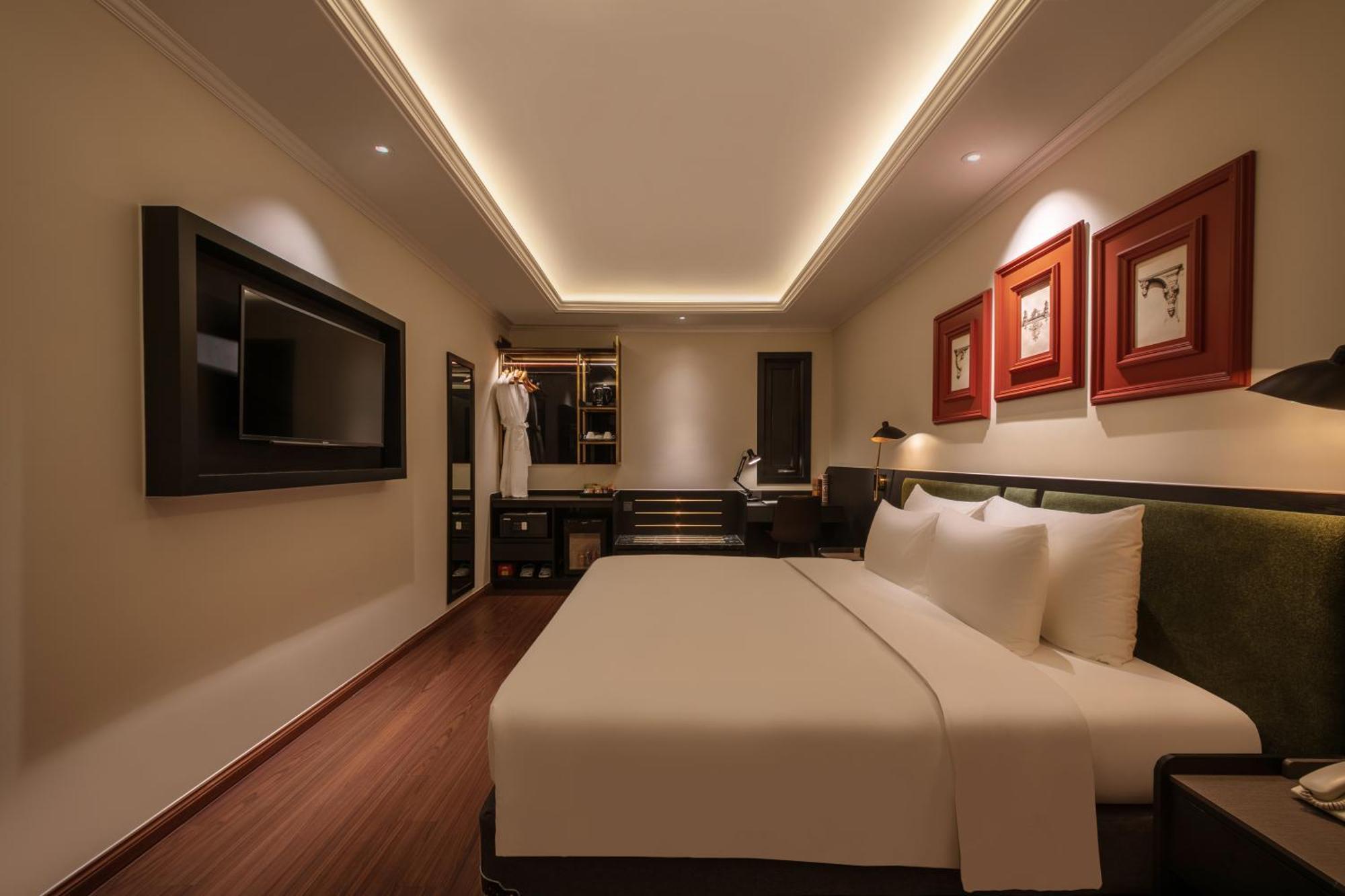 Champton Hanoi Hotel Exterior photo